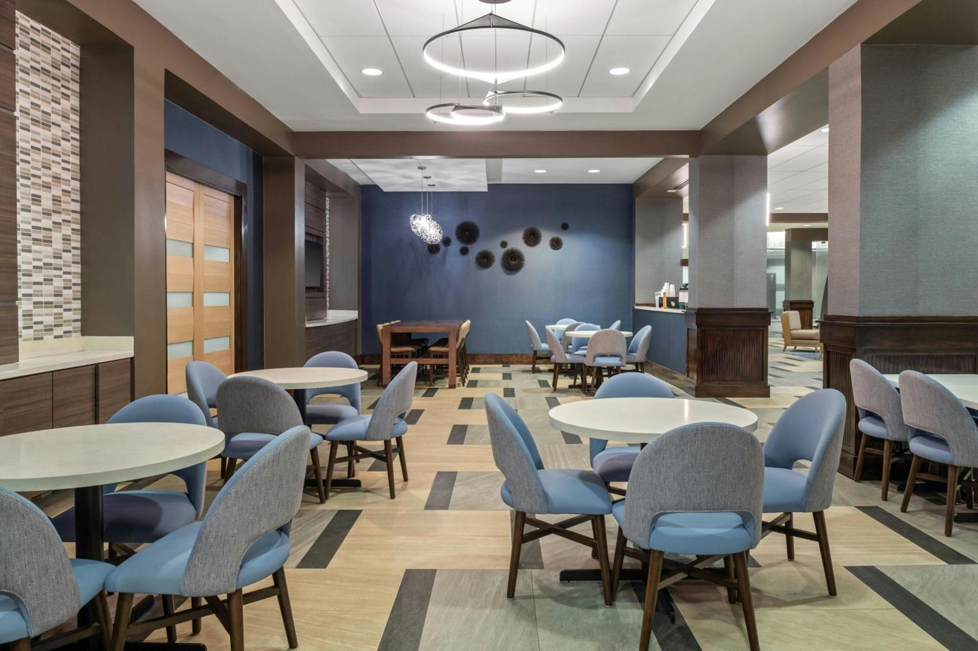 Hotel By Marriott Daytona Oceanfront 3*