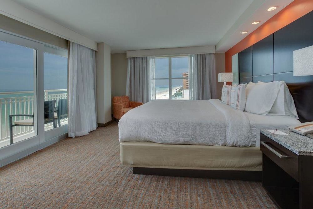 Hotel By Marriott Daytona Oceanfront 3*